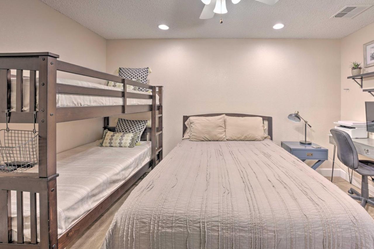 Lake Havasu Condo With Pool Access 1 Block To Beach Lake Havasu City Eksteriør billede